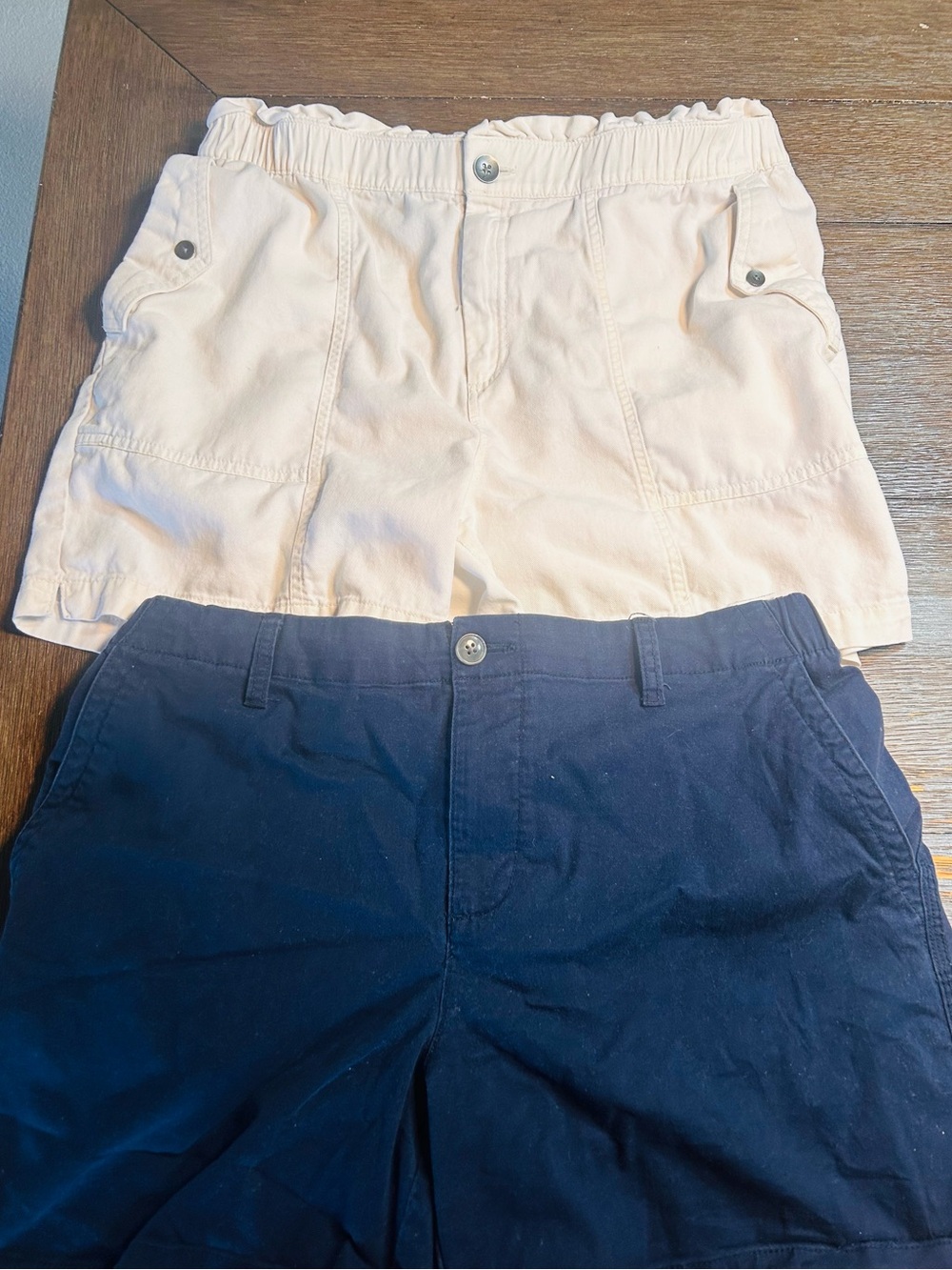 Old navy chino shorts size large